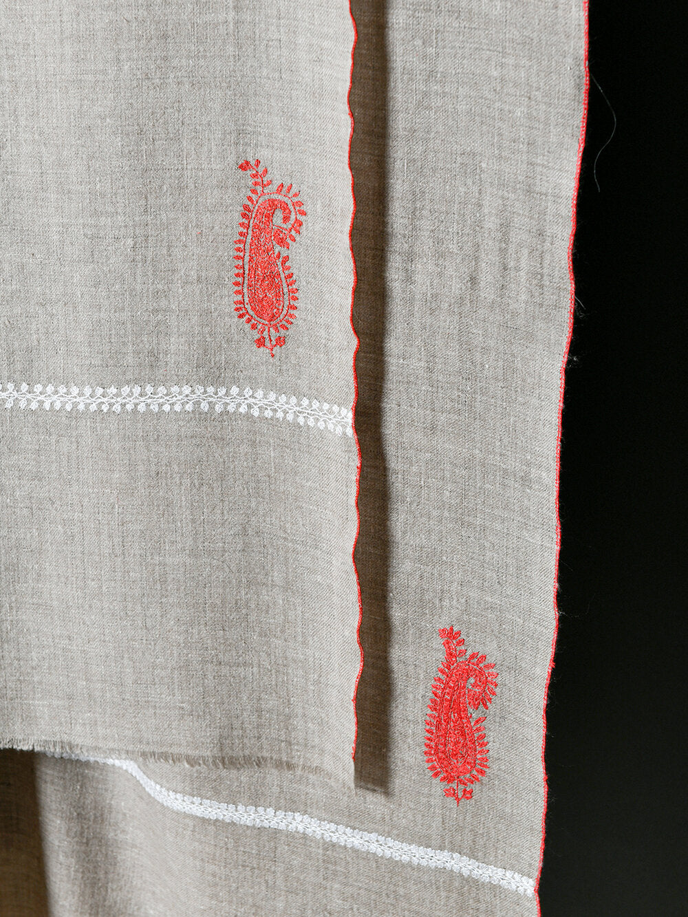Boteh Natural Red/White Floral