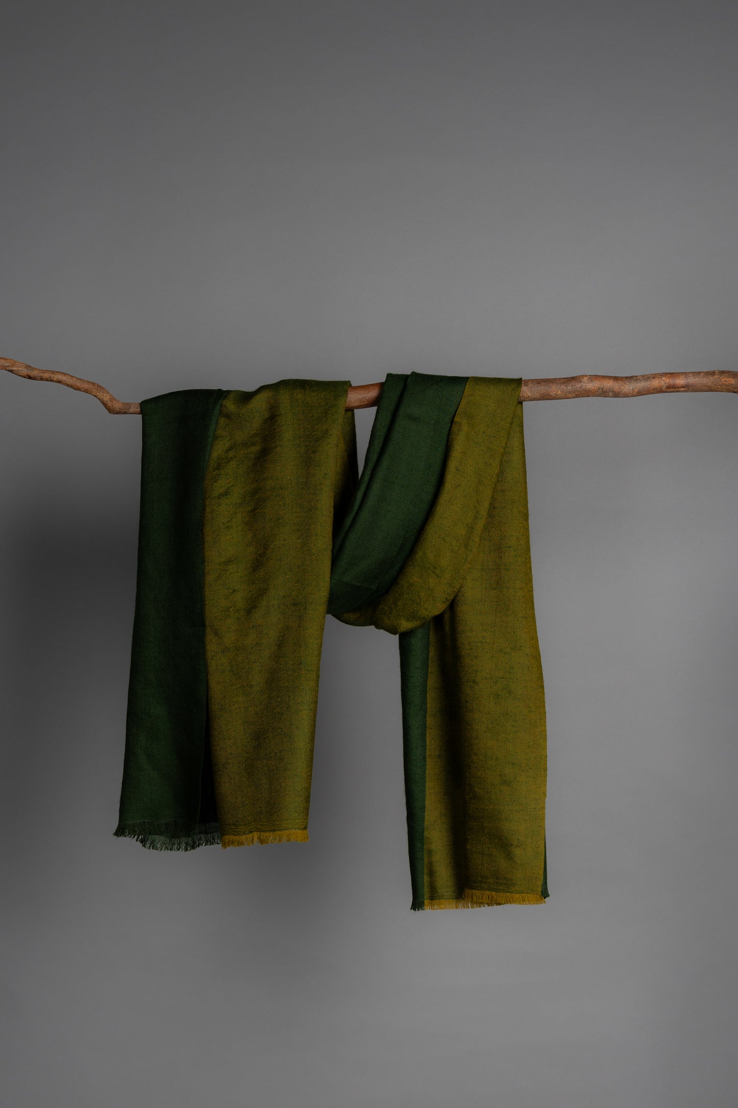 Dual Tones Galti Stole